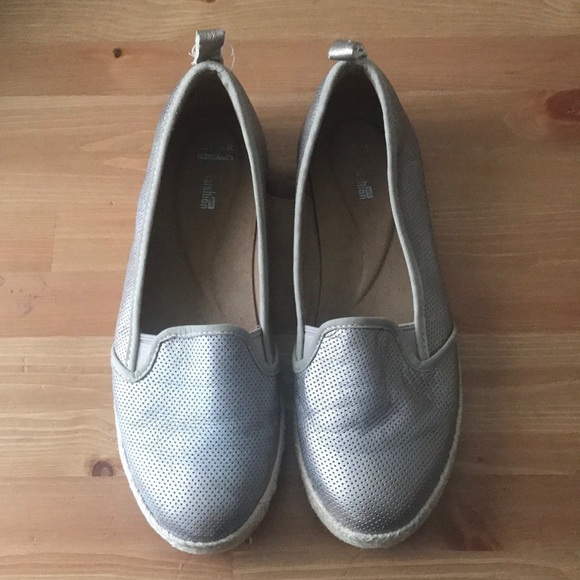 clarks air cushion slip on